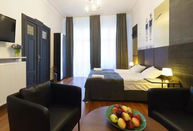 1 Night In Poznań Matejki Apartments
