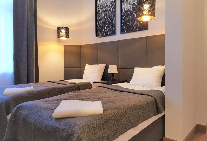 1 Night In Poznań  Matejki Apartments