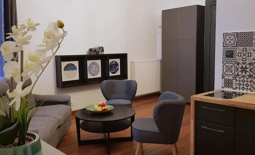 1 Night In Poznań  Matejki Apartments