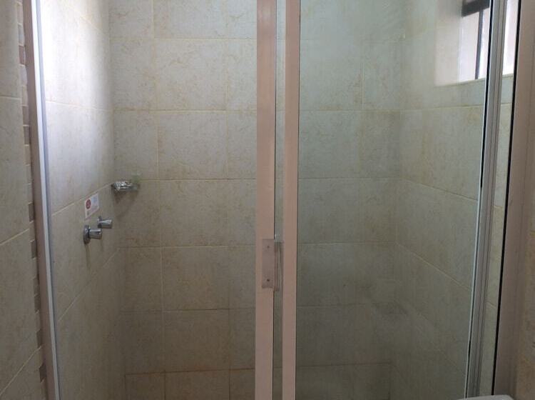 تختخواب و صبحانه Afrika Lodges