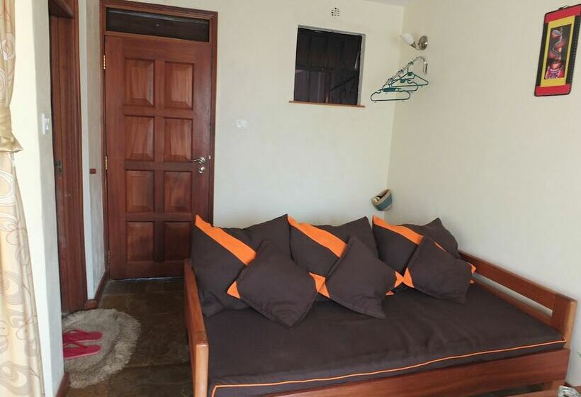 تختخواب و صبحانه Afrika Lodges