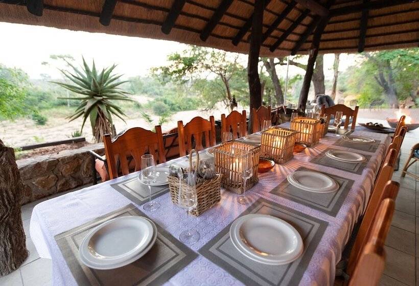 Hotel Nyala Safari Lodge