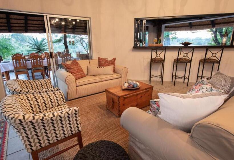 Hotel Nyala Safari Lodge