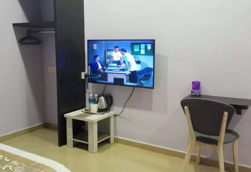 هتل Tiong Hua