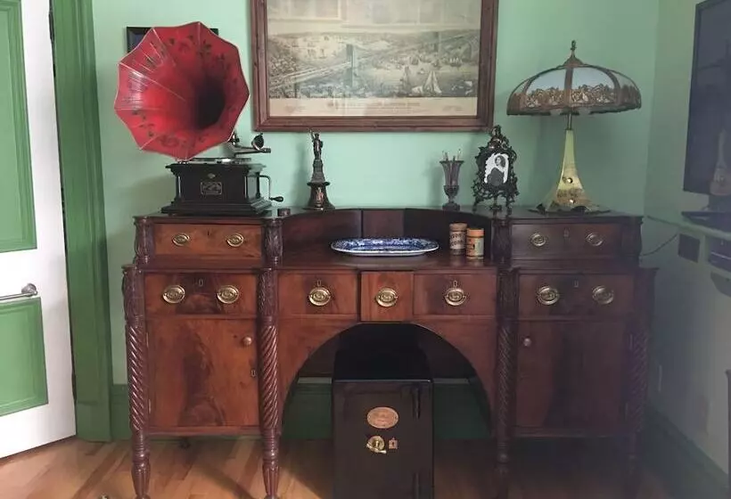 ペンション Gower Manor Historical Bed & Breakfast