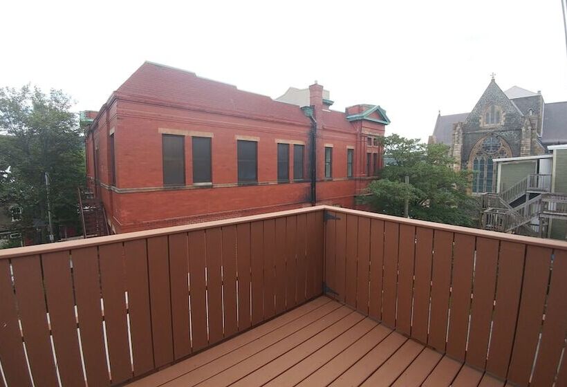 پانسیون Gower Manor Historical Bed & Breakfast