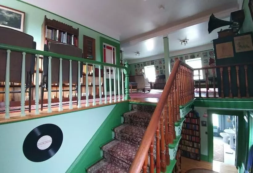 ペンション Gower Manor Historical Bed & Breakfast