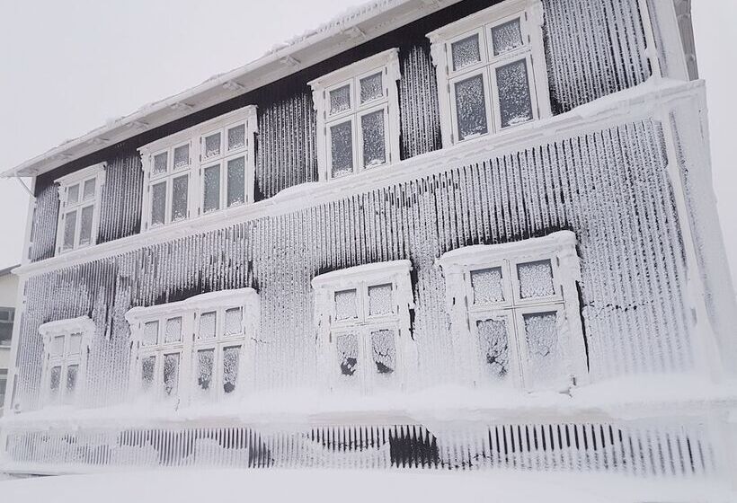 پانسیون Við Lonið Guesthouse