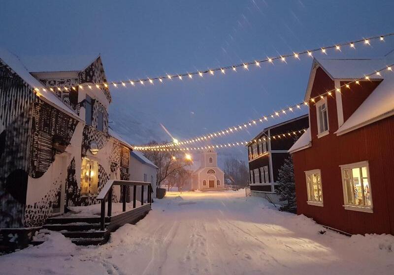 پانسیون Við Lonið Guesthouse