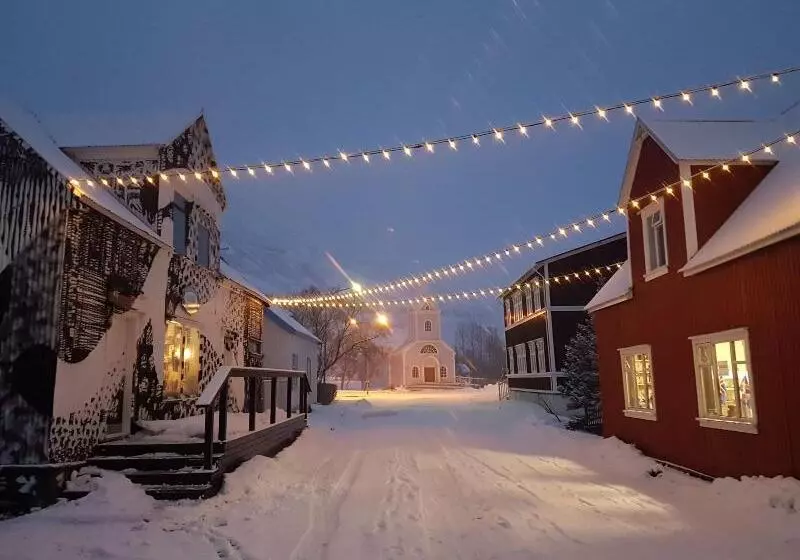 پانسیون Við Lonið Guesthouse