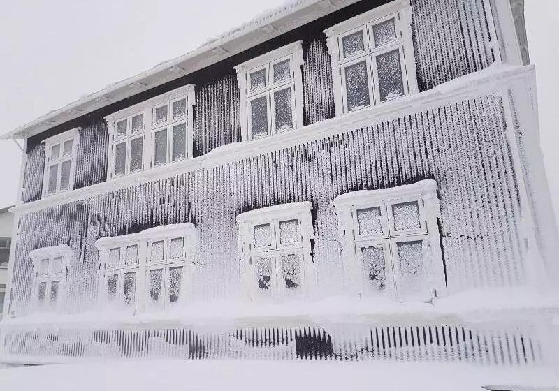 پانسیون Við Lonið Guesthouse