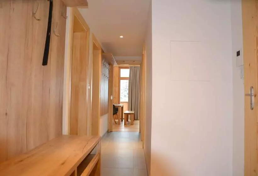 Residence Post