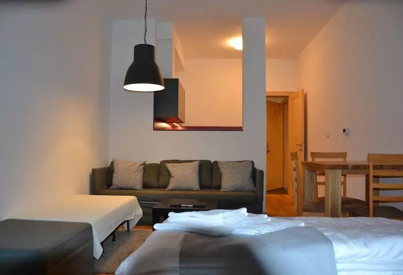Residence Post