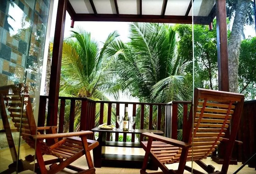 Hotelli Sea View Tourist Inn