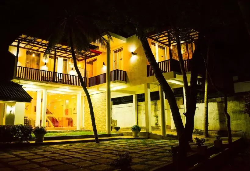 Hotelli Sea View Tourist Inn