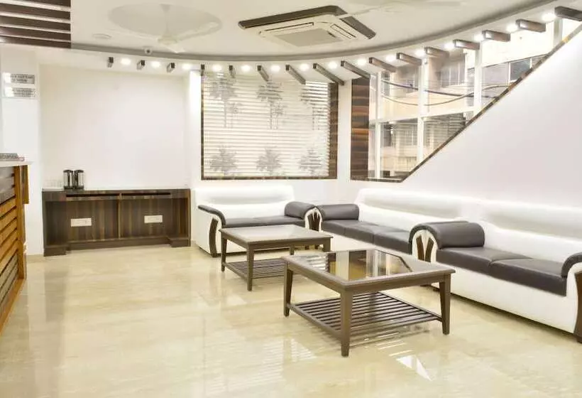 هتل Tara Palace Daryaganj