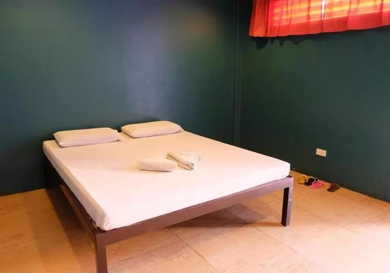 Mactan Golden Motel