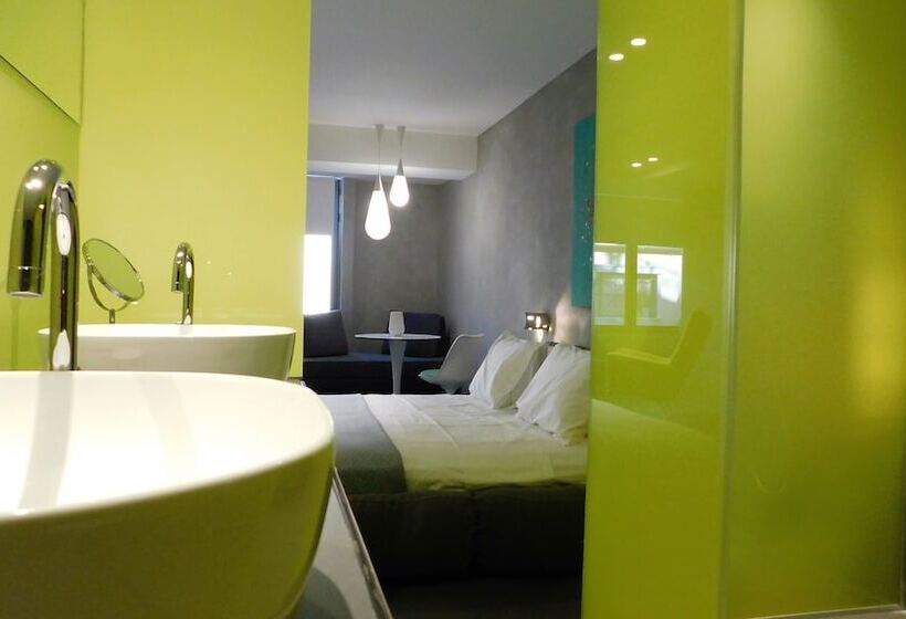 بنسيون 101 Adrianou Apartments