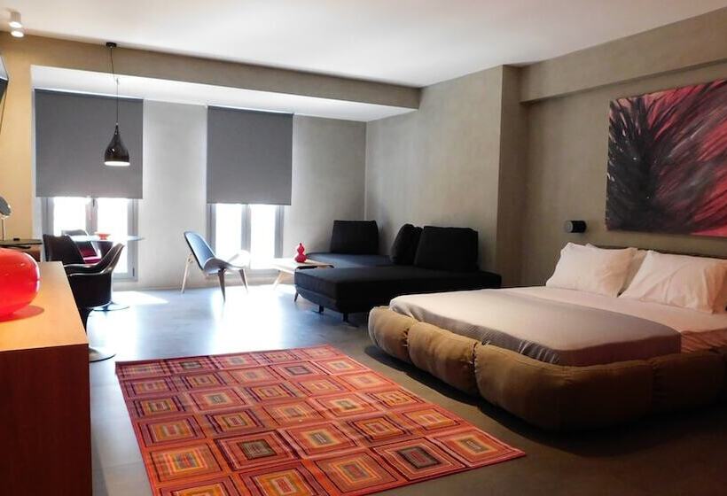 פנסיון 101 Adrianou Apartments