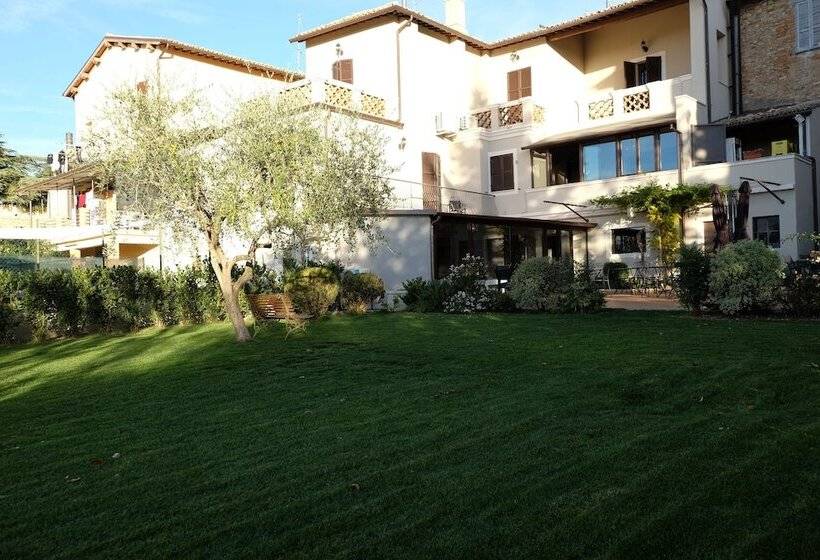 펜션 La Rocca Guest House & Spa