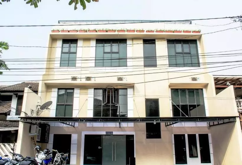 ペンション W Home Express Tebet