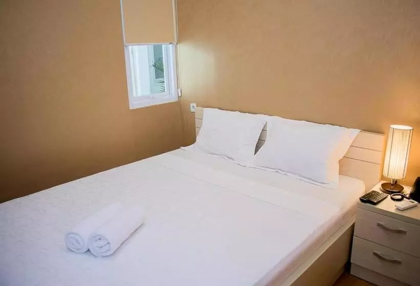 ペンション W Home Express Tebet