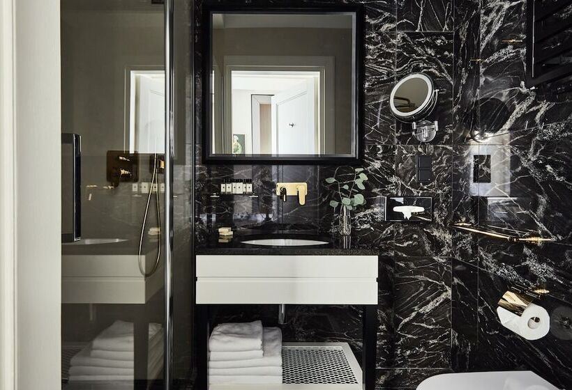 Teatro Boutique Old Town   Destigo Hotels