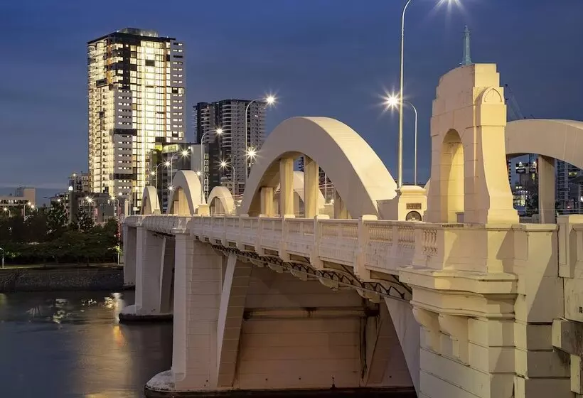 Hope Street Apartments By Cllix