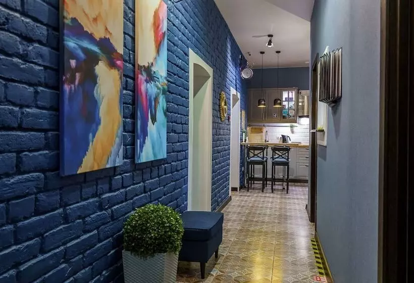 هتل Adams House