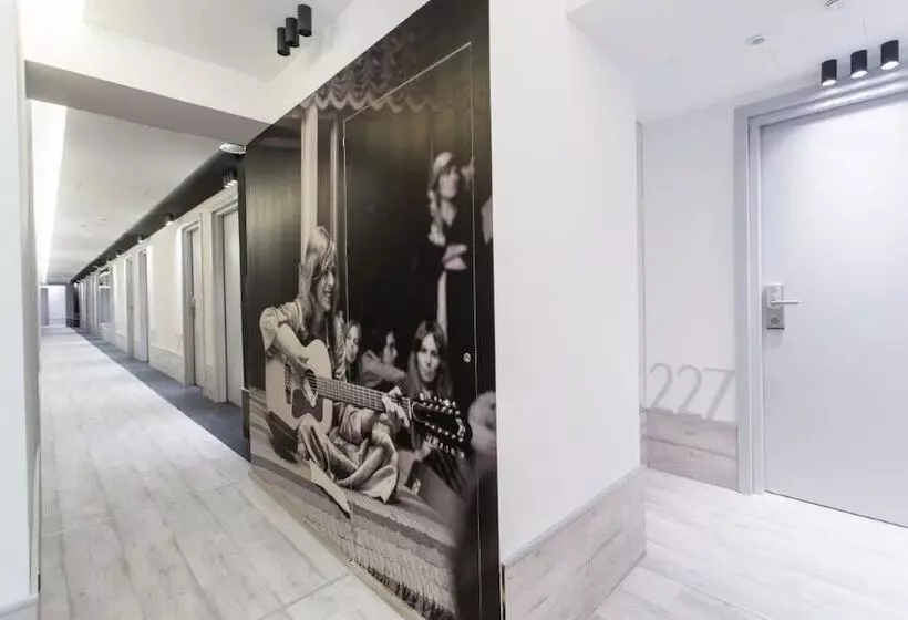 ホテル Hostel Kampus