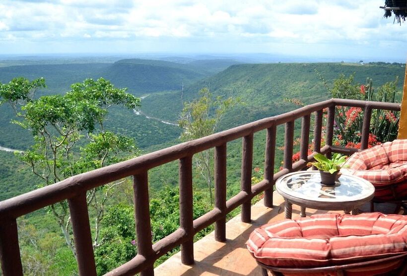 هتل Shimba Green Lodge