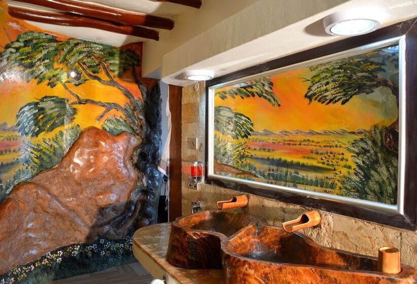 هتل Shimba Green Lodge