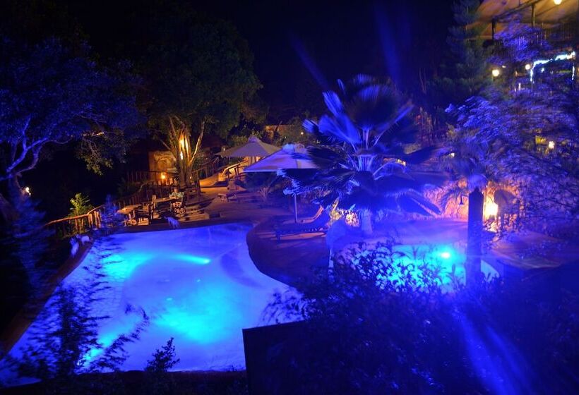 هتل Shimba Green Lodge