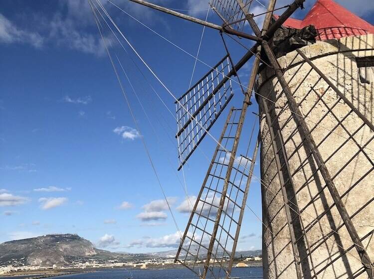 住宿加早餐  La Trinacria Rooms