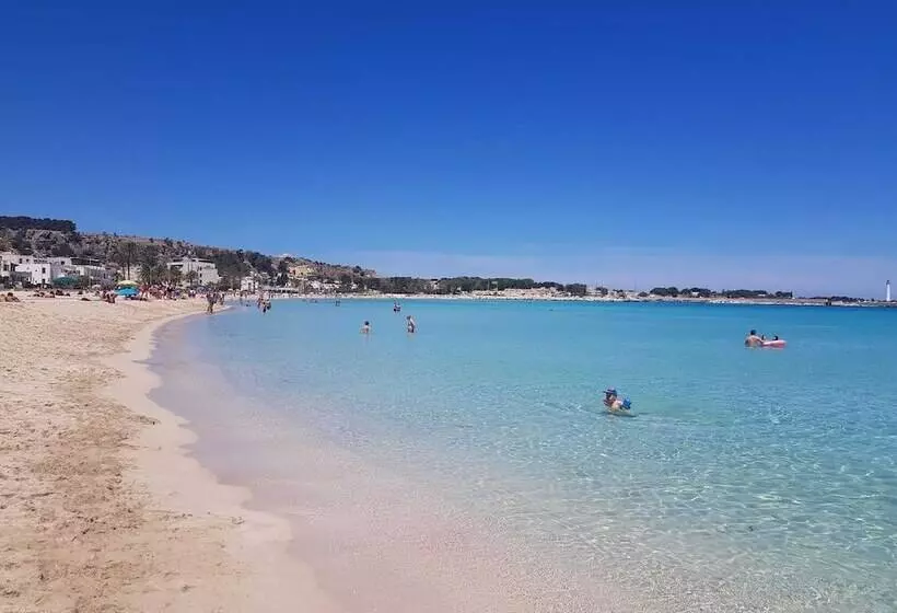 تختخواب و صبحانه La Trinacria Rooms