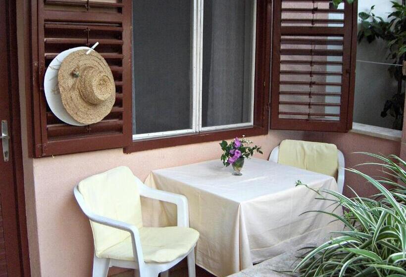 Pensão Guest House Roza