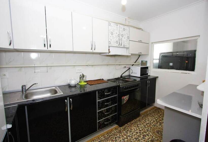 تختخواب و صبحانه Baytor Guest House