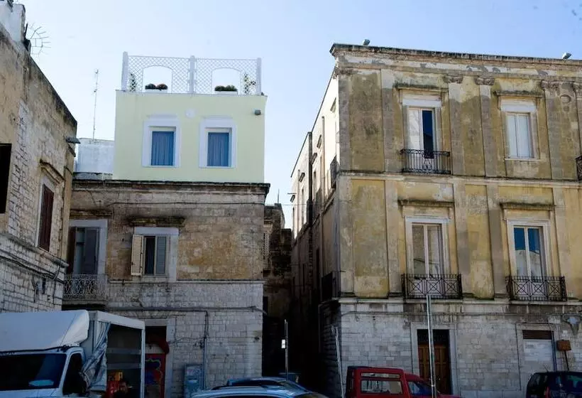 تختخواب و صبحانه White House