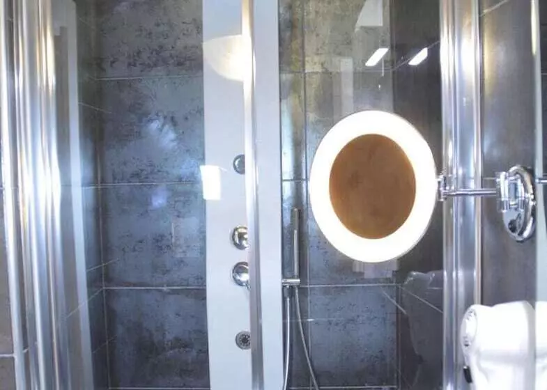 تختخواب و صبحانه White House