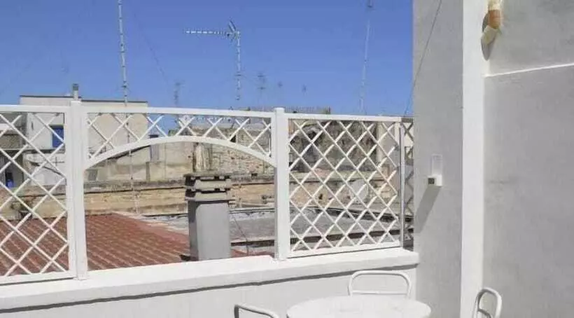 تختخواب و صبحانه White House