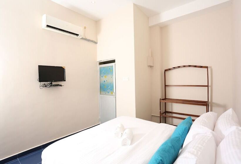 酒店 Boots Travelers Lodge