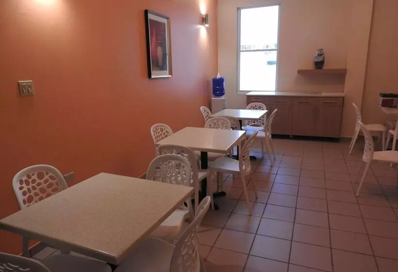 هتل Dreams Miramar