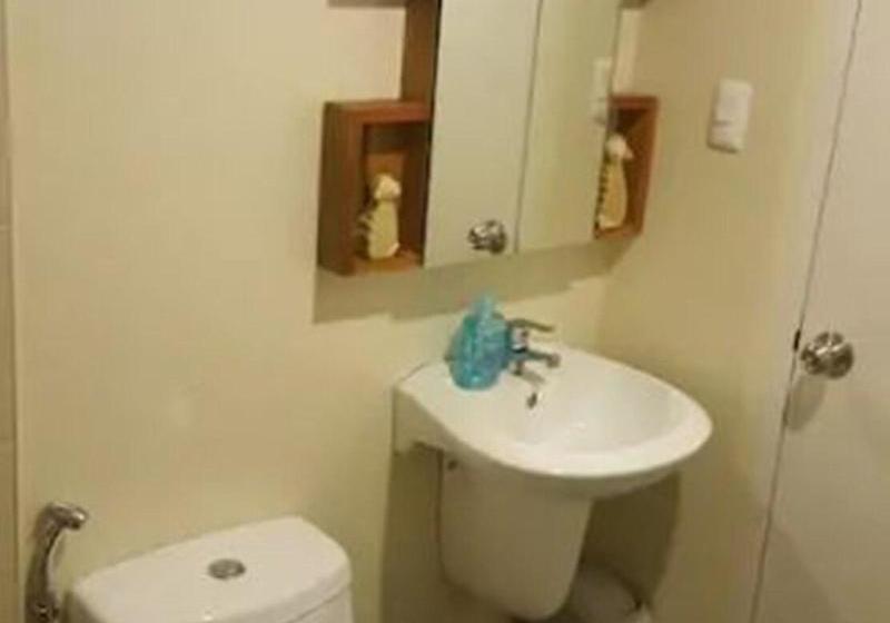 בית מלון כפרי Roy's Cabin Suites