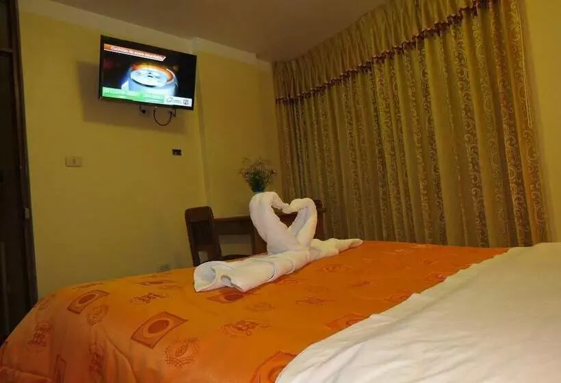 ホテル Samari Hostel
