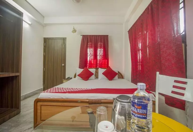 ホテル The Mapple By Oyo Rooms