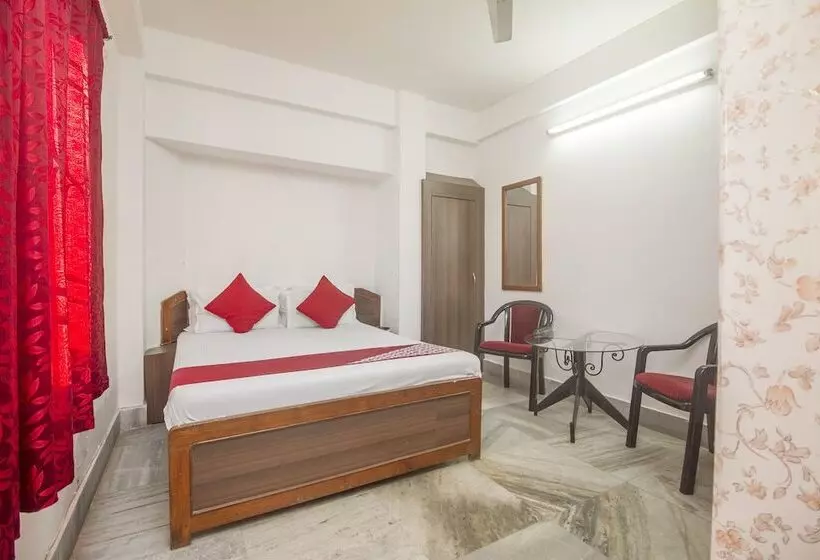 ホテル The Mapple By Oyo Rooms