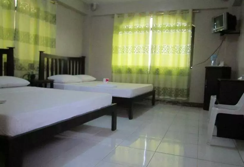 ペンション Batanes Ddd Habitat Lodging House