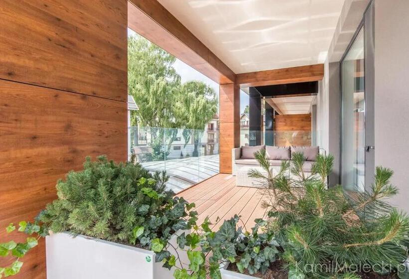 Port 21 Pura Pool & Design Hotel Adults Only