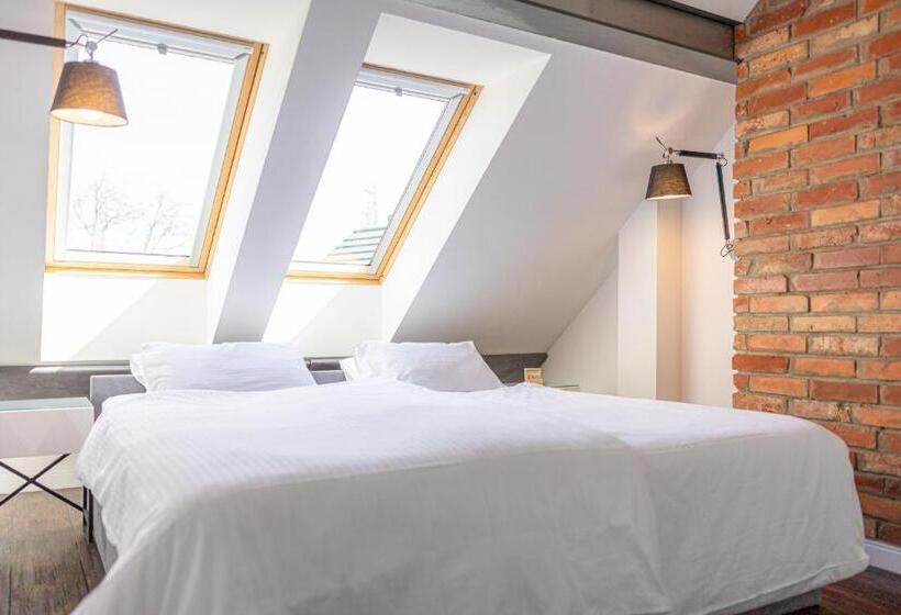 Port 21 Pura Pool & Design Hotel Adults Only