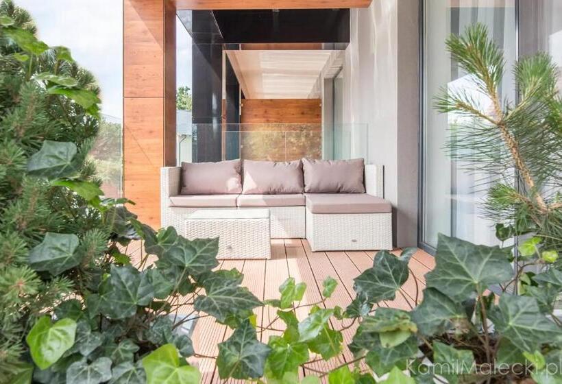 Port 21 Pura Pool & Design Hotel Adults Only